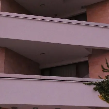 Semesteranläggning (resort) Mg