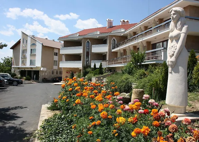 Semesteranläggning (resort) Mg 3*