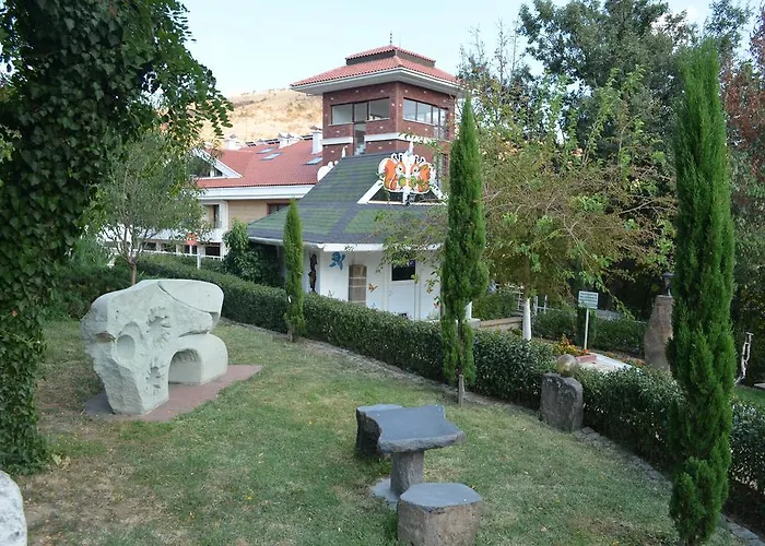 Mg Semesteranläggning (resort)