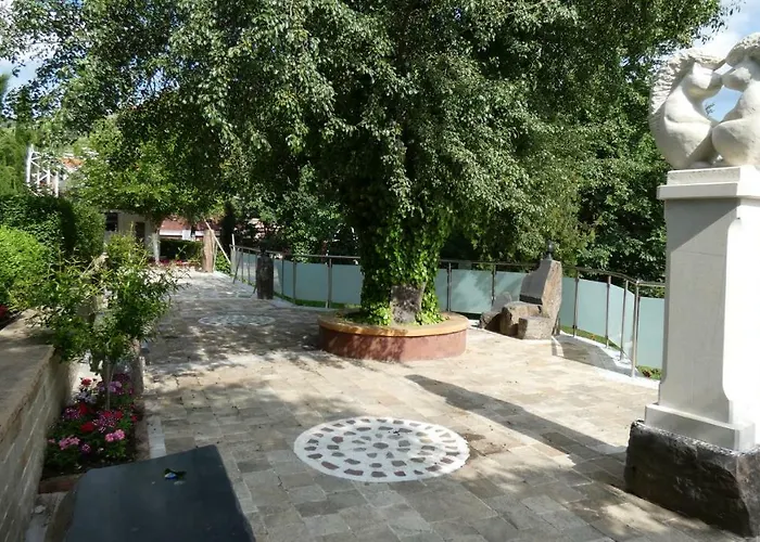 Mg Semesteranläggning (resort)